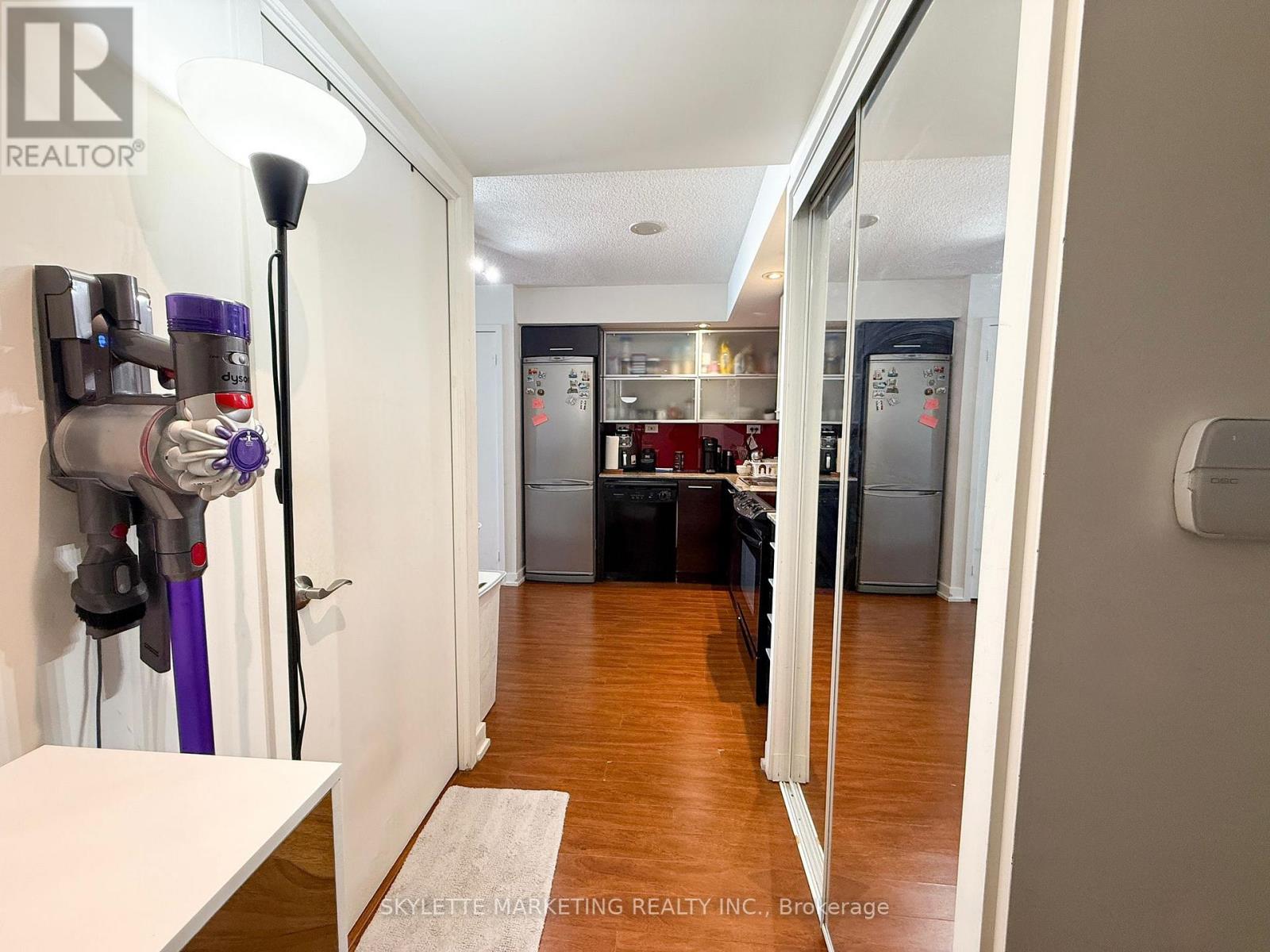 505 - 8 TELEGRAM MEWS, Toronto (Waterfront Communities), Ontario, M5V3Z5 — Photo 11