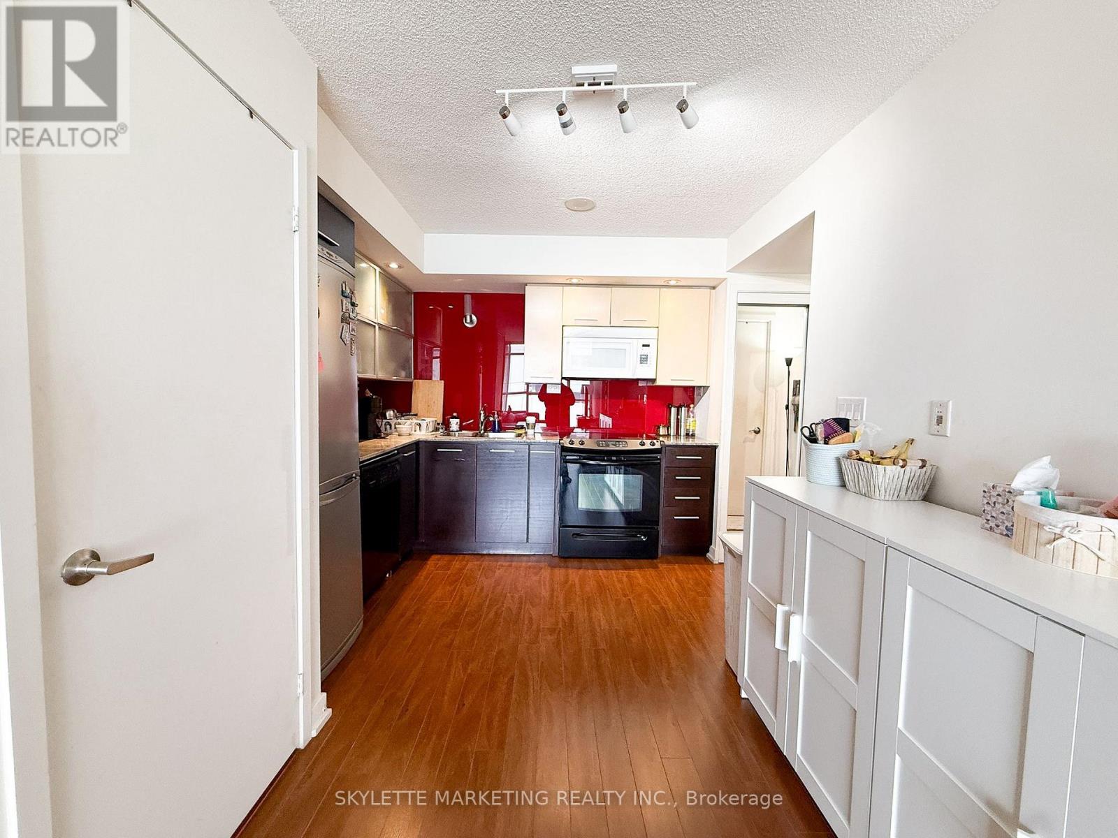 505 - 8 TELEGRAM MEWS, Toronto (Waterfront Communities), Ontario, M5V3Z5 — Photo 5