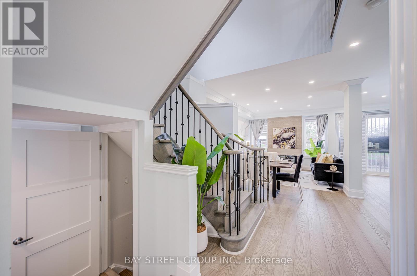 48 COZENS DRIVE, Richmond Hill (Oak Ridges), Ontario, L4E4W6 — Photo 5