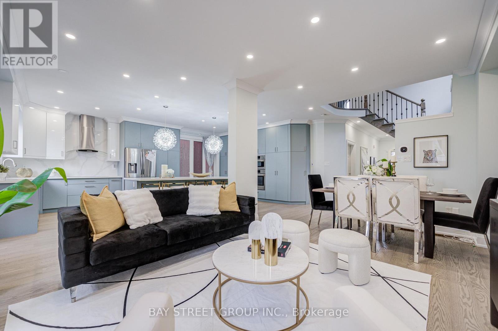 48 COZENS DRIVE, Richmond Hill (Oak Ridges), Ontario, L4E4W6 — Photo 6