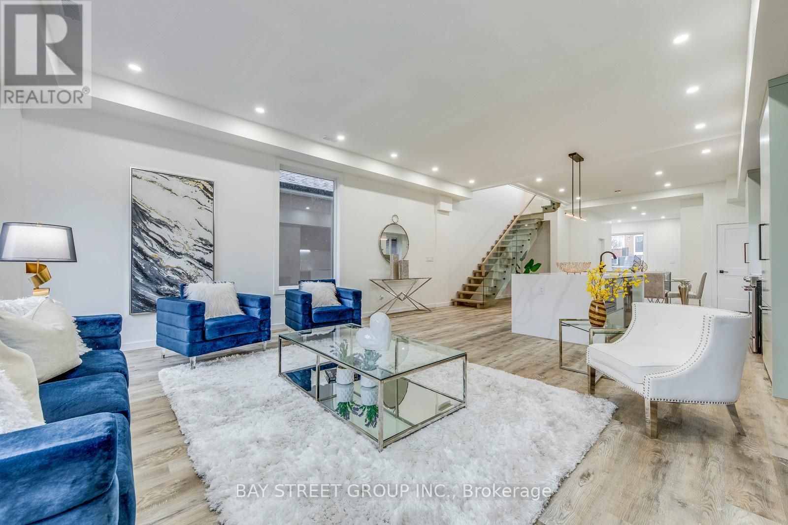 20 ROCHDALE AVENUE, Toronto (Caledonia-Fairbank), Ontario, M6E1X2 — Photo 18