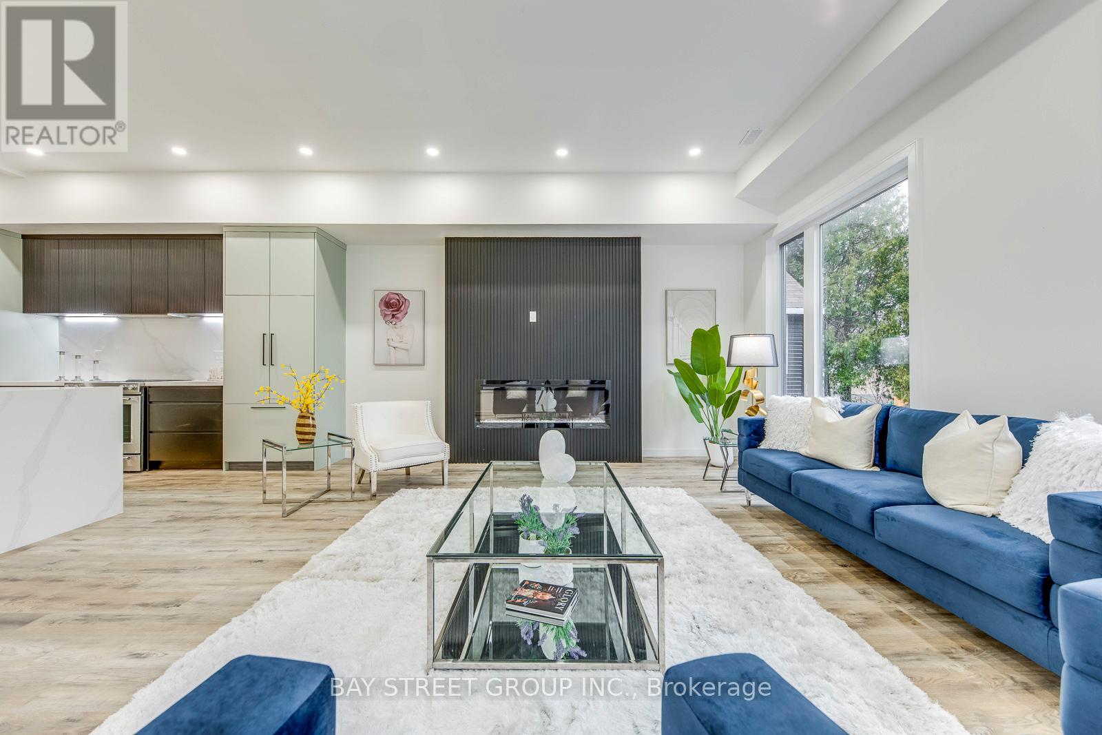 20 ROCHDALE AVENUE, Toronto (Caledonia-Fairbank), Ontario, M6E1X2 — Photo 21