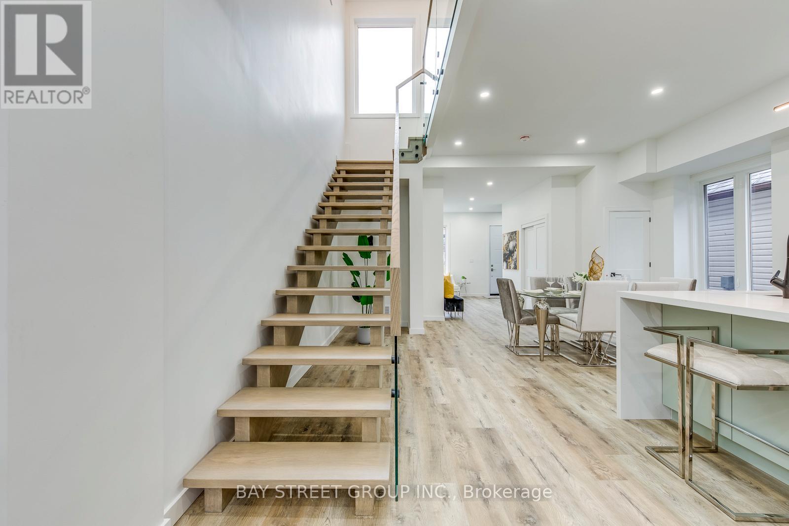 20 ROCHDALE AVENUE, Toronto (Caledonia-Fairbank), Ontario, M6E1X2 — Photo 23