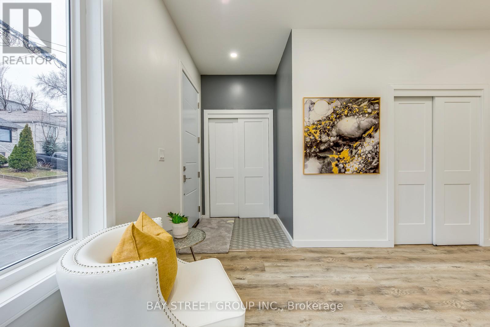 20 ROCHDALE AVENUE, Toronto (Caledonia-Fairbank), Ontario, M6E1X2 — Photo 5