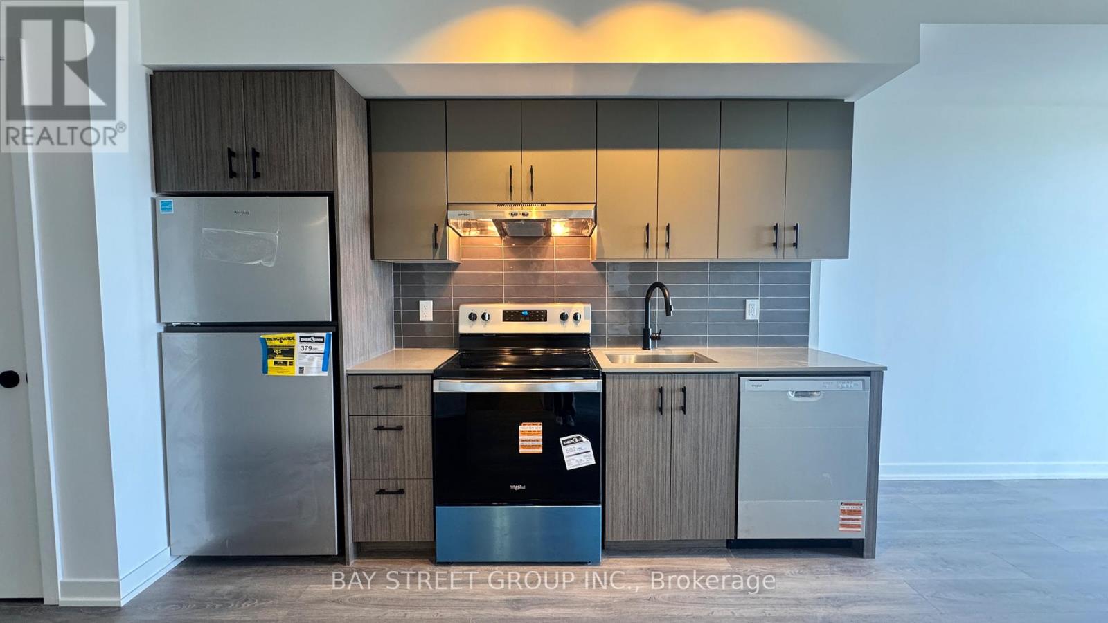 D711 - 4878 POWERS COMMON, Burlington (Alton), Ontario, L7M2B4 — Photo 3