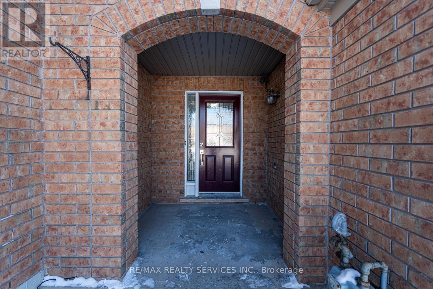 67 DECKER HOLLOW CIRCLE, Brampton (Credit Valley), Ontario, L6X0L5 — Photo 5