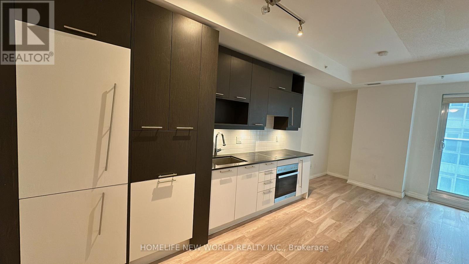 402 - 30 NELSON STREET, Toronto (Waterfront Communities), Ontario, M5V0H5 — Photo 8