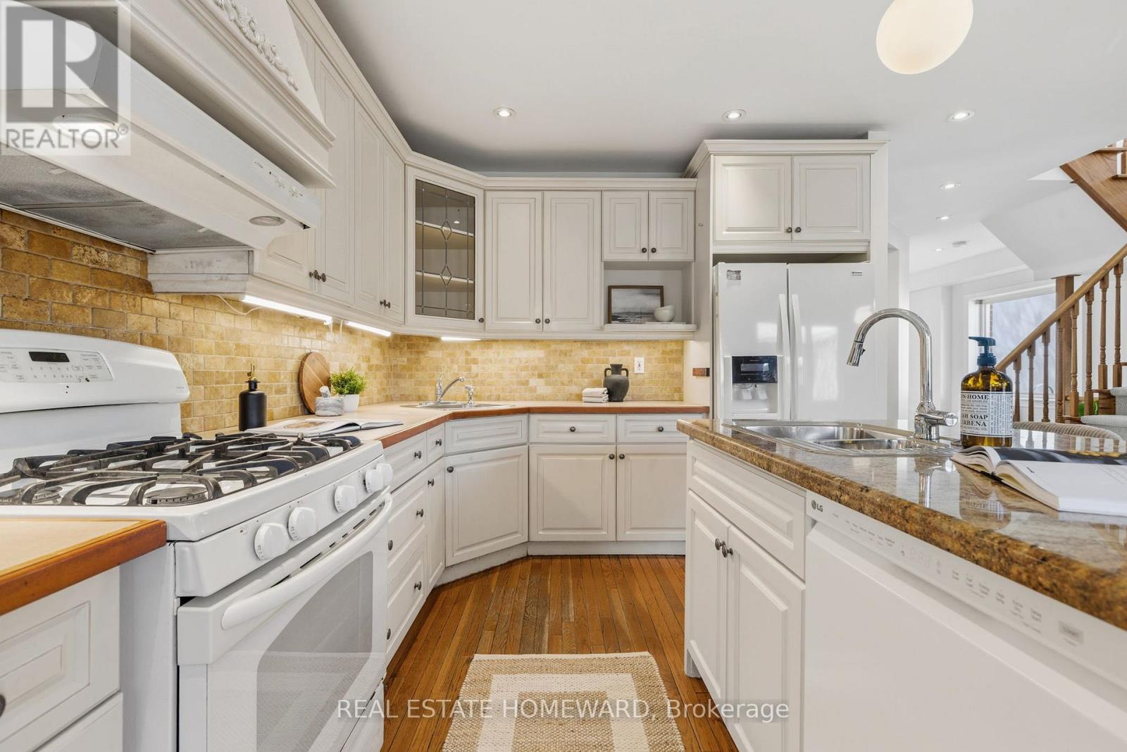 57 FALLINGBROOK ROAD, Toronto (Birchcliffe-Cliffside), Ontario, M1N2T5 — Photo 15