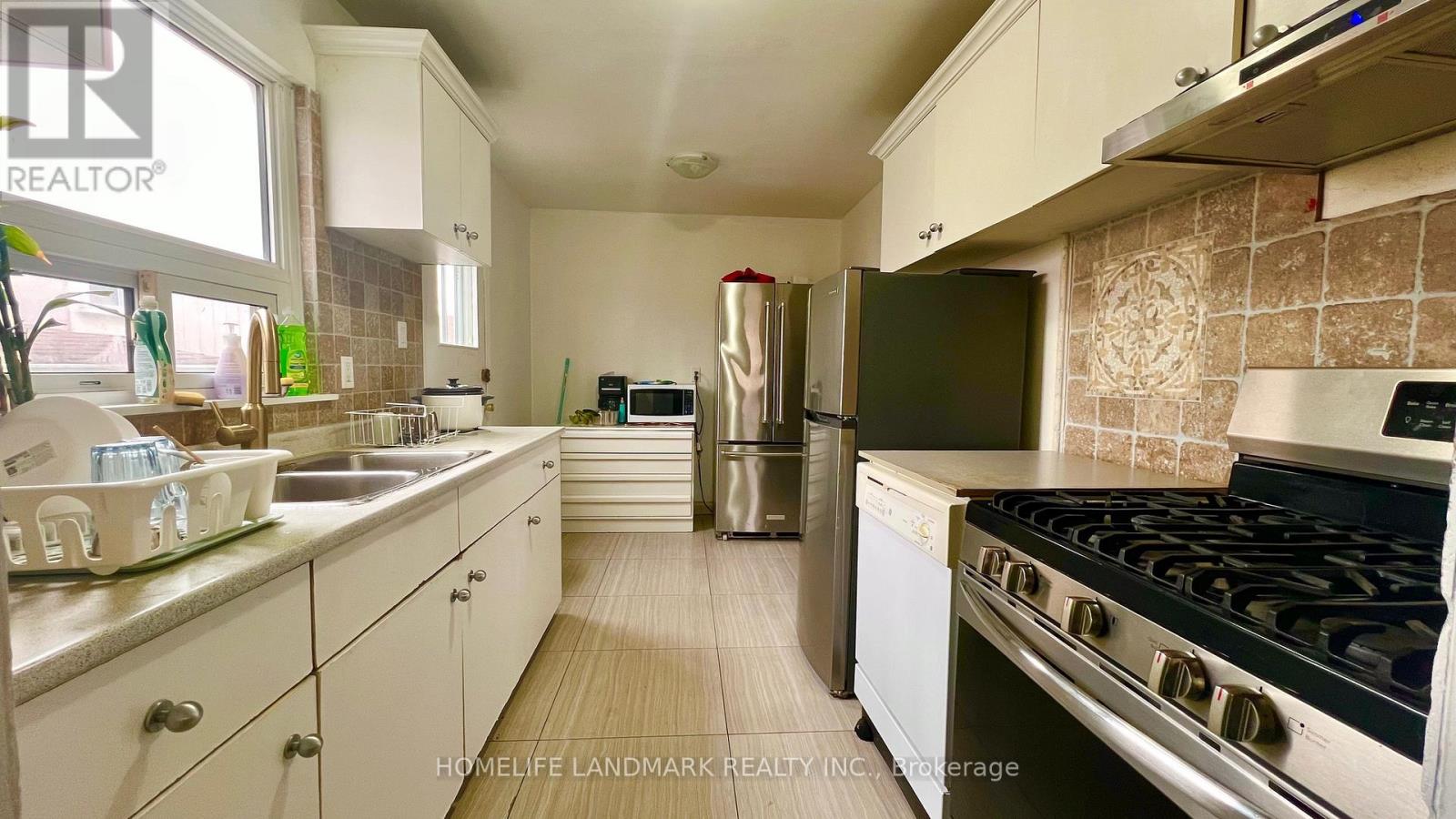 MAIN FLOOR - 81 UNITED SQUARE, Toronto (Malvern), Ontario, M1B2B9 — Photo 5