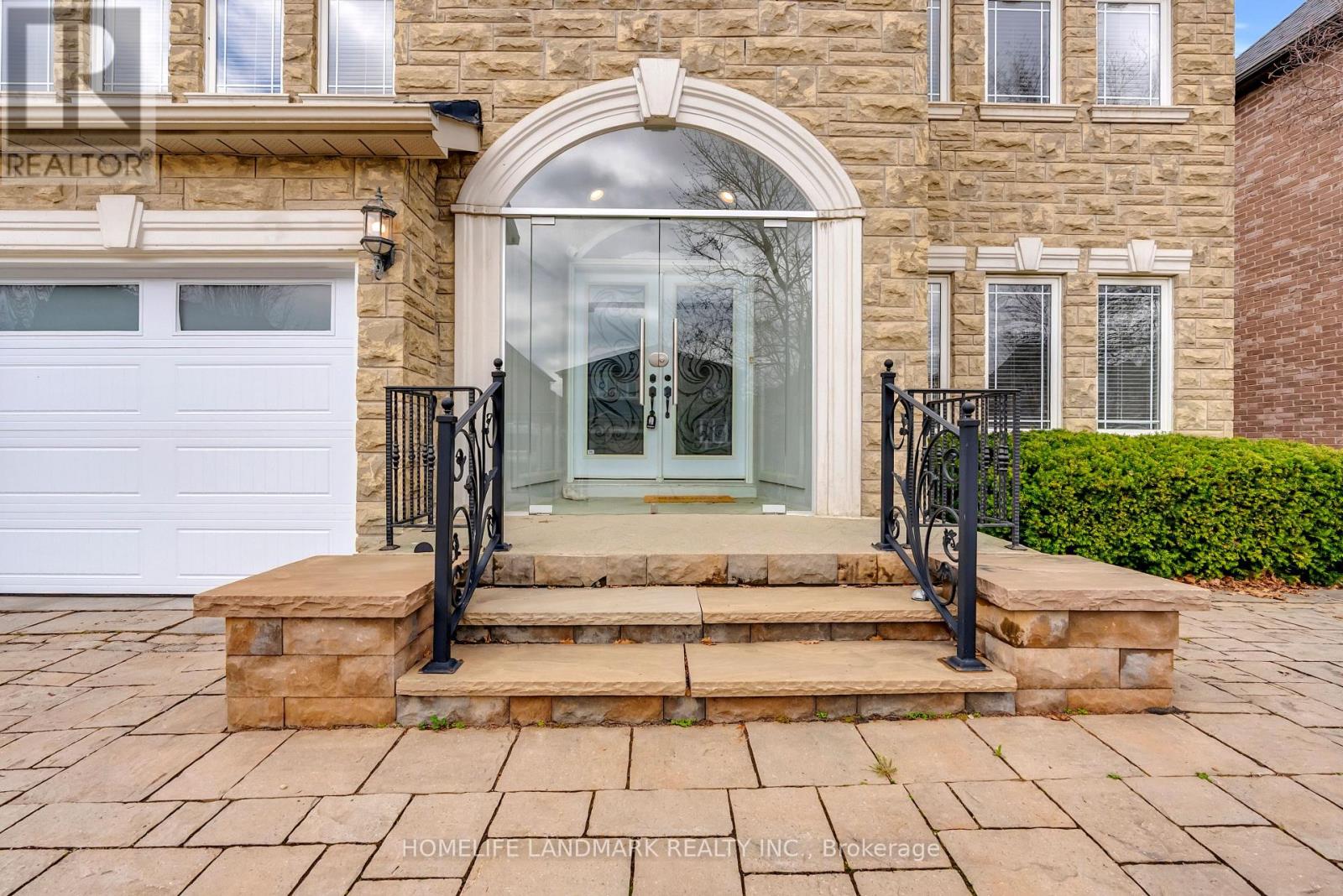 94 PATHLANE ROAD, Richmond Hill (Langstaff), Ontario, L4B4C7 — Photo 3