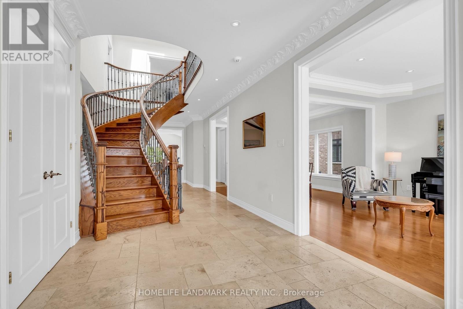 94 PATHLANE ROAD, Richmond Hill (Langstaff), Ontario, L4B4C7 — Photo 5