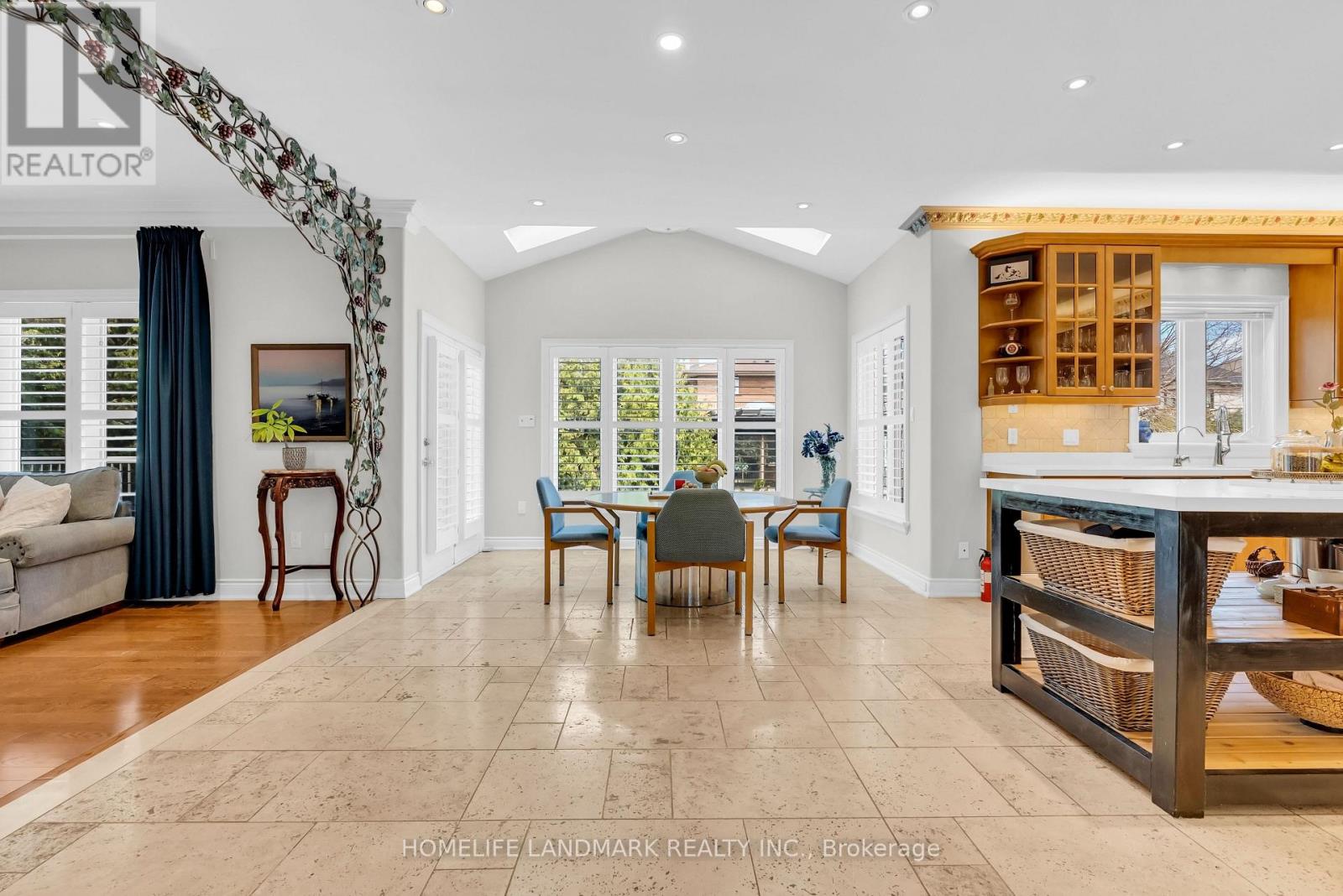 94 PATHLANE ROAD, Richmond Hill (Langstaff), Ontario, L4B4C7 — Photo 9