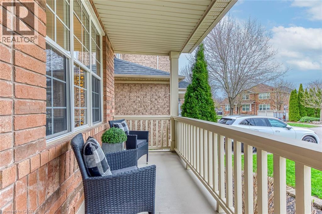 2536 BRACKEN Drive, Oakville, Ontario, L6M4R7 — Photo 4