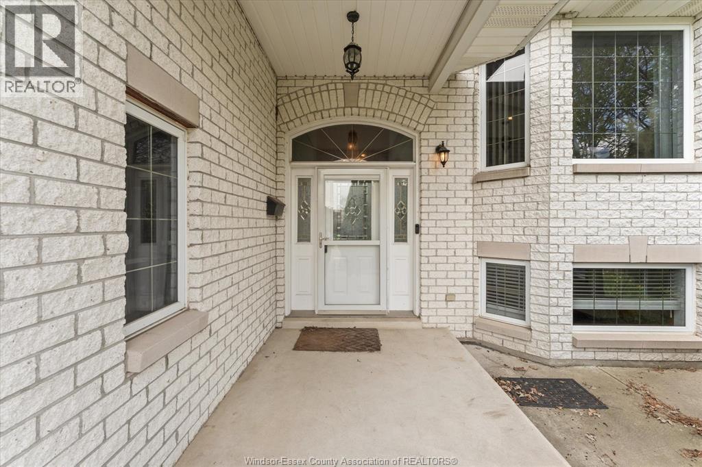 1751 RANKIN, Windsor, Ontario, N9B3W3 — Photo 6