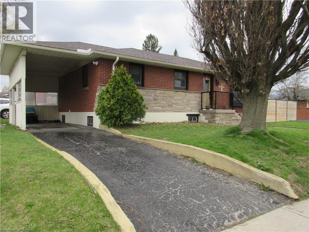 75 RICHWILL Road Unit# 1, Hamilton, Ontario, L9C1S4 — Photo 2