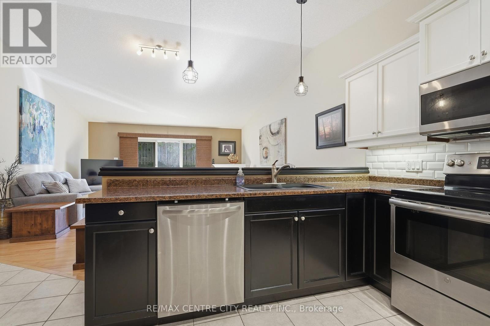 21 - 121 MEADOWCREEK DRIVE, Middlesex Centre (Ilderton), Ontario, N0M2A0 — Photo 11