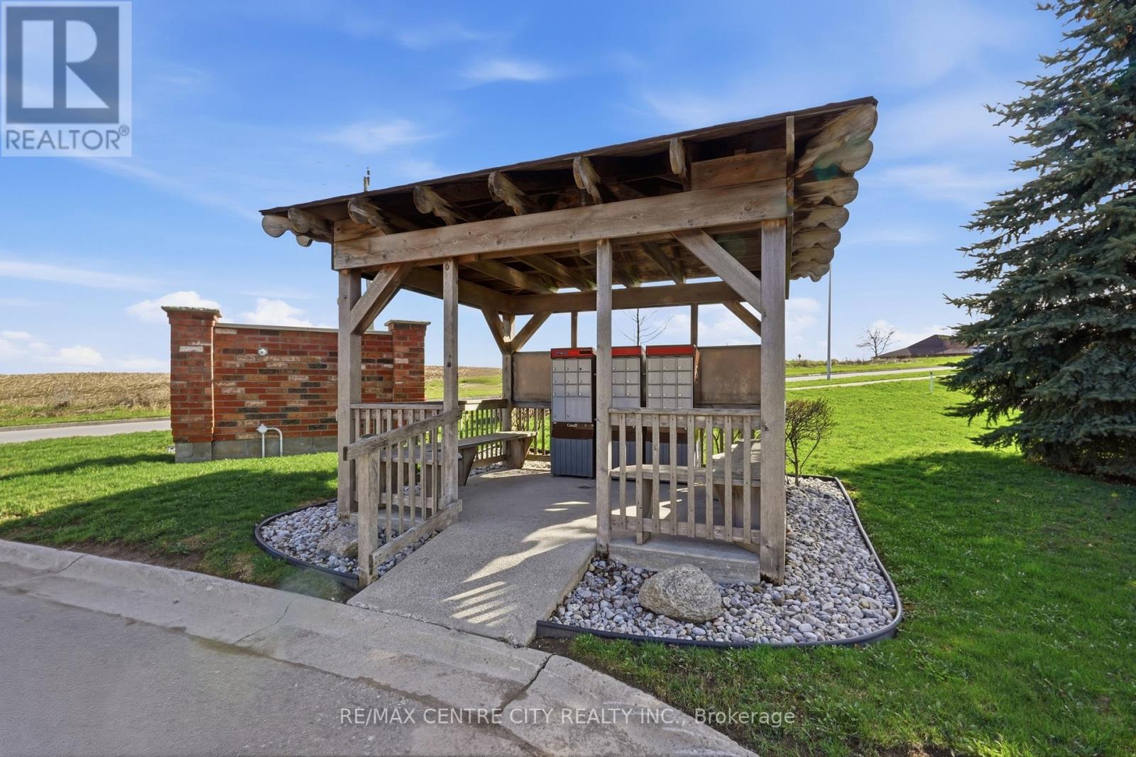 21 - 121 MEADOWCREEK DRIVE, Middlesex Centre (Ilderton), Ontario, N0M2A0 — Photo 4