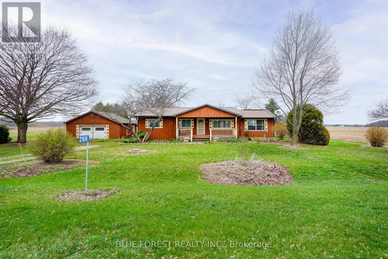 21698 JOHNSTON LINE, West Elgin, Ontario, N0L2N0 — Photo 2