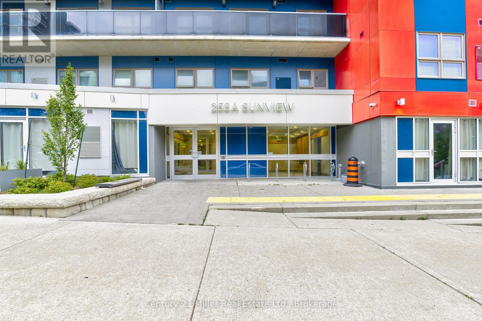 181 - 258A SUNVIEW STREET, Waterloo, Ontario, N2L0H6 — Photo 2