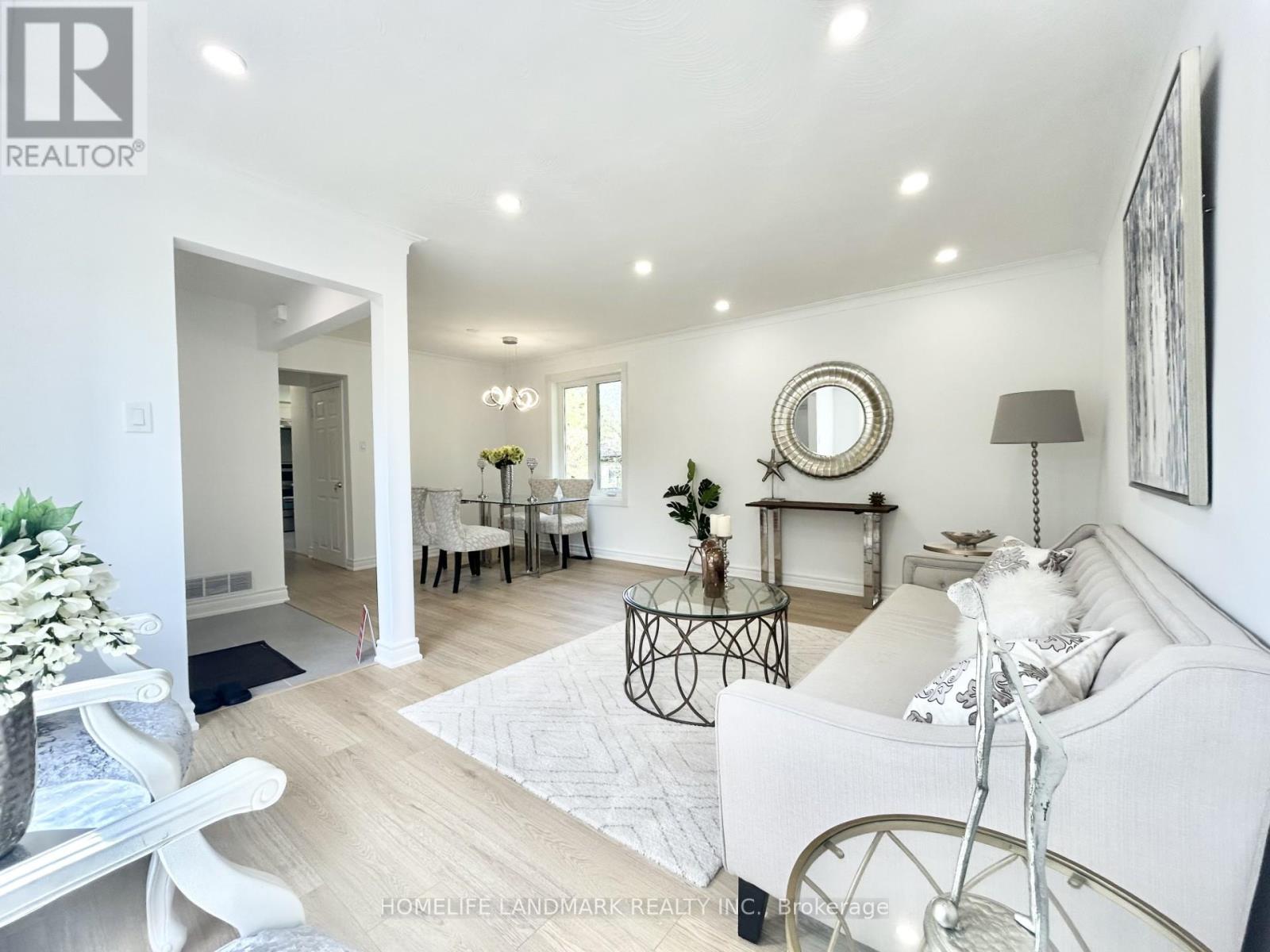 323 ELMWOOD AVENUE, Richmond Hill (Harding), Ontario, L4C1L7 — Photo 3