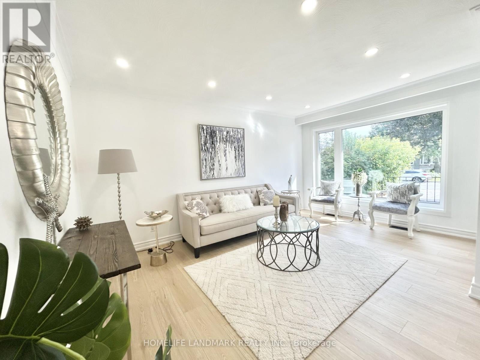 323 ELMWOOD AVENUE, Richmond Hill (Harding), Ontario, L4C1L7 — Photo 4