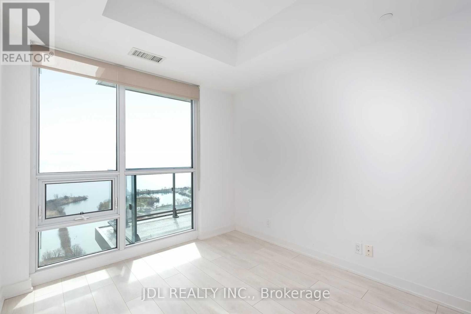 3702 - 2212 LAKE SHORE BOULEVARD W, Toronto (Mimico), Ontario, M8V0C2 — Photo 12
