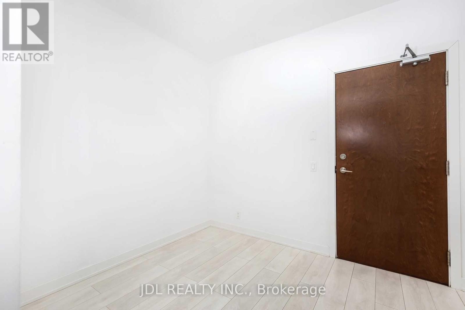 3702 - 2212 LAKE SHORE BOULEVARD W, Toronto (Mimico), Ontario, M8V0C2 — Photo 2