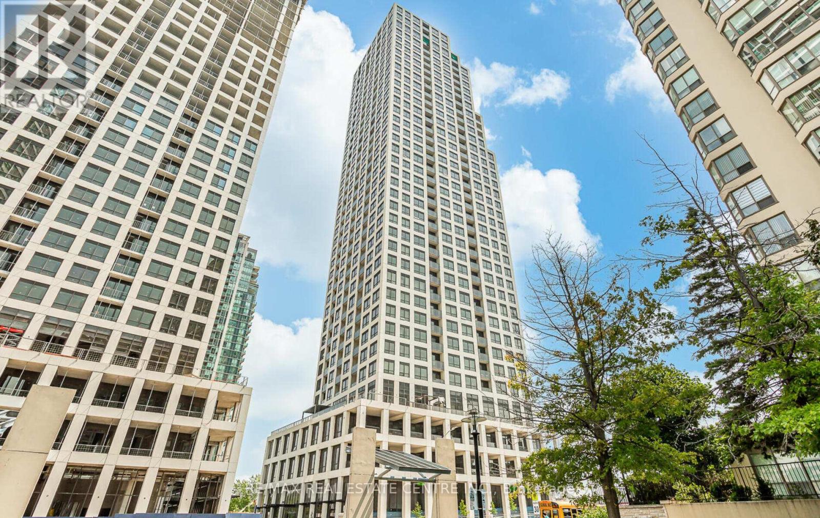 1610 - 36 ELM DRIVE W, Mississauga (City Centre), Ontario, L5B1L9 — Photo 2