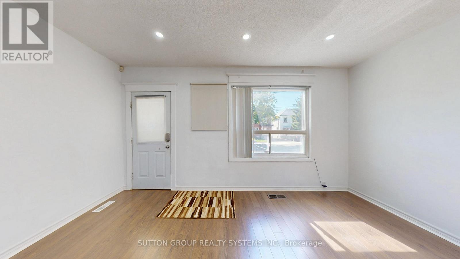 128 NORTHLAND AVENUE, Toronto (Rockcliffe-Smythe), Ontario, M6N2E2 — Photo 3