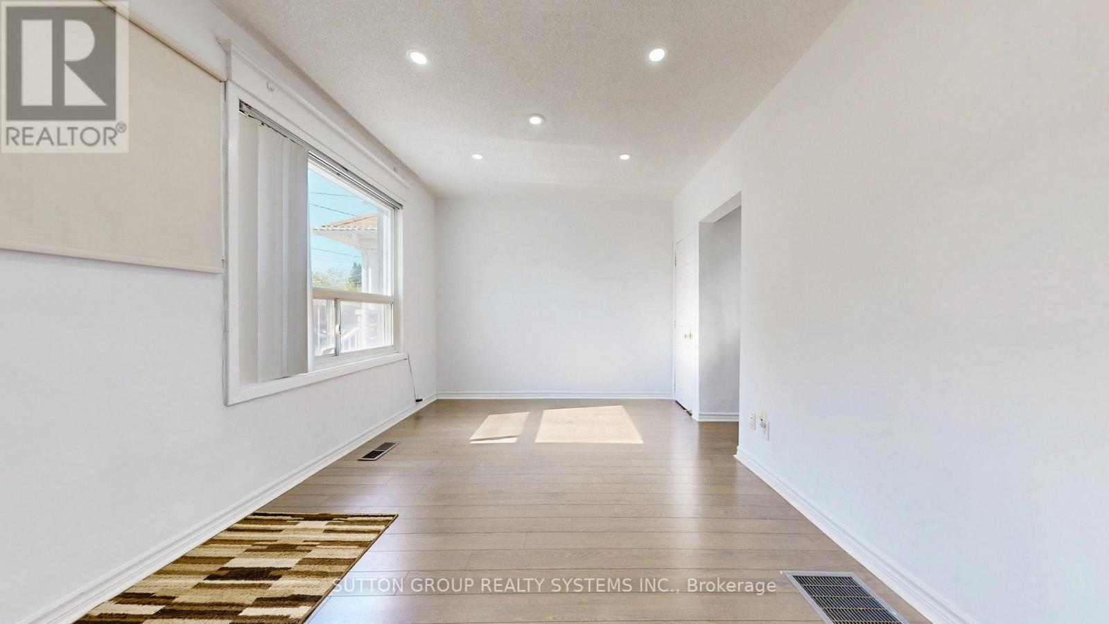 128 NORTHLAND AVENUE, Toronto (Rockcliffe-Smythe), Ontario, M6N2E2 — Photo 4