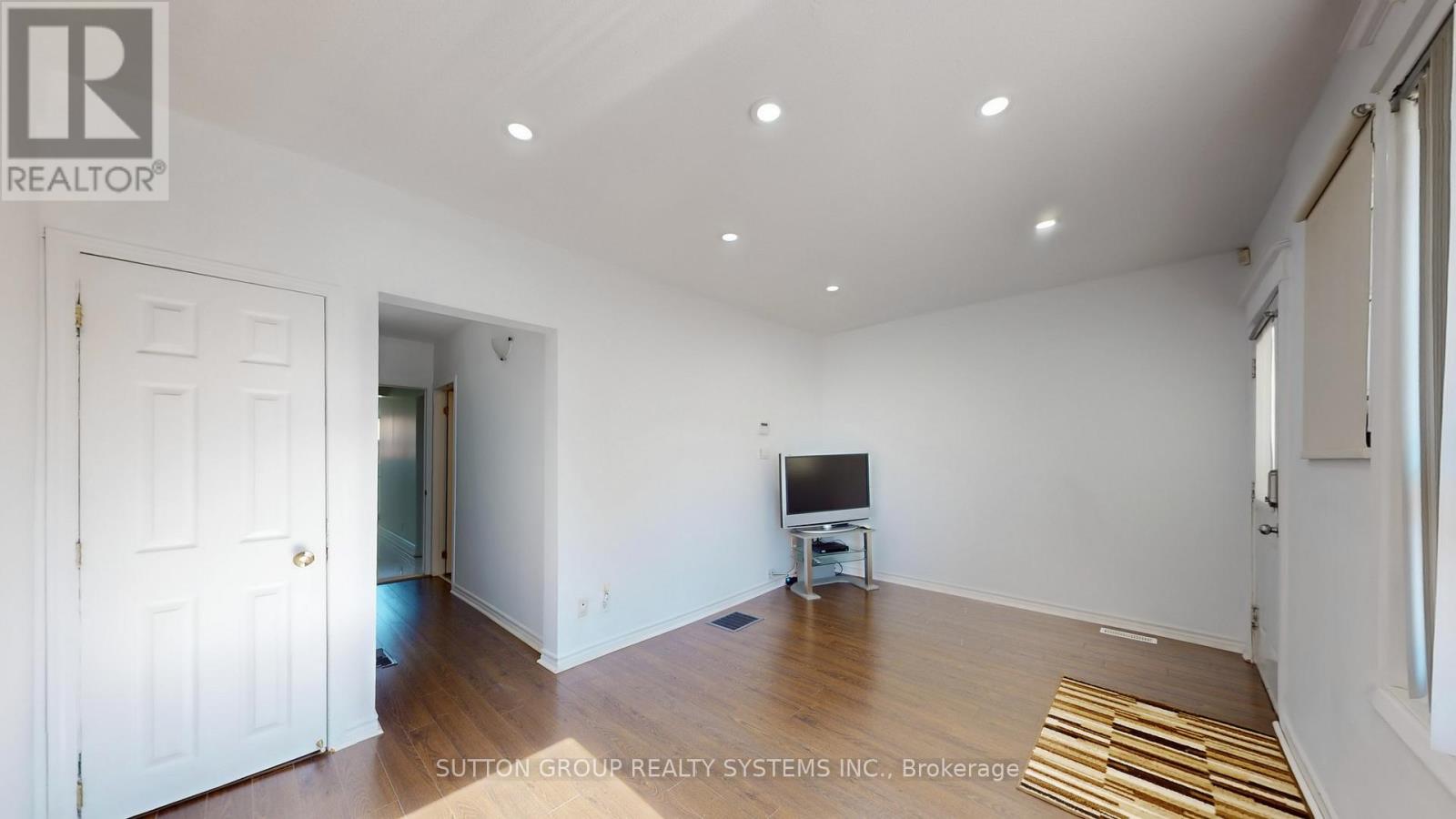 128 NORTHLAND AVENUE, Toronto (Rockcliffe-Smythe), Ontario, M6N2E2 — Photo 6