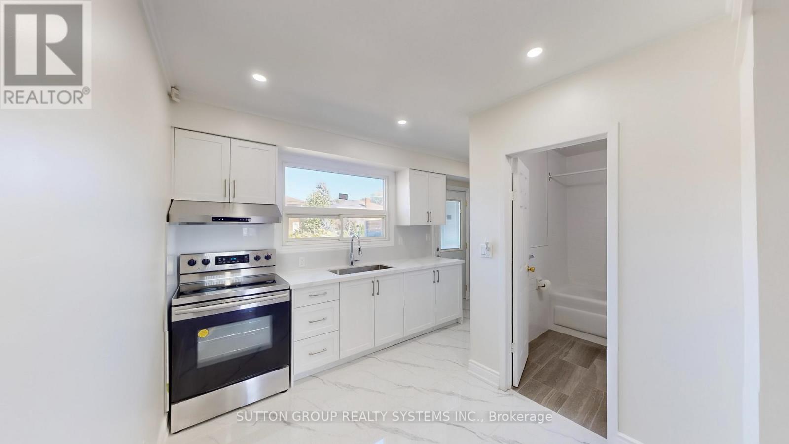 128 NORTHLAND AVENUE, Toronto (Rockcliffe-Smythe), Ontario, M6N2E2 — Photo 7