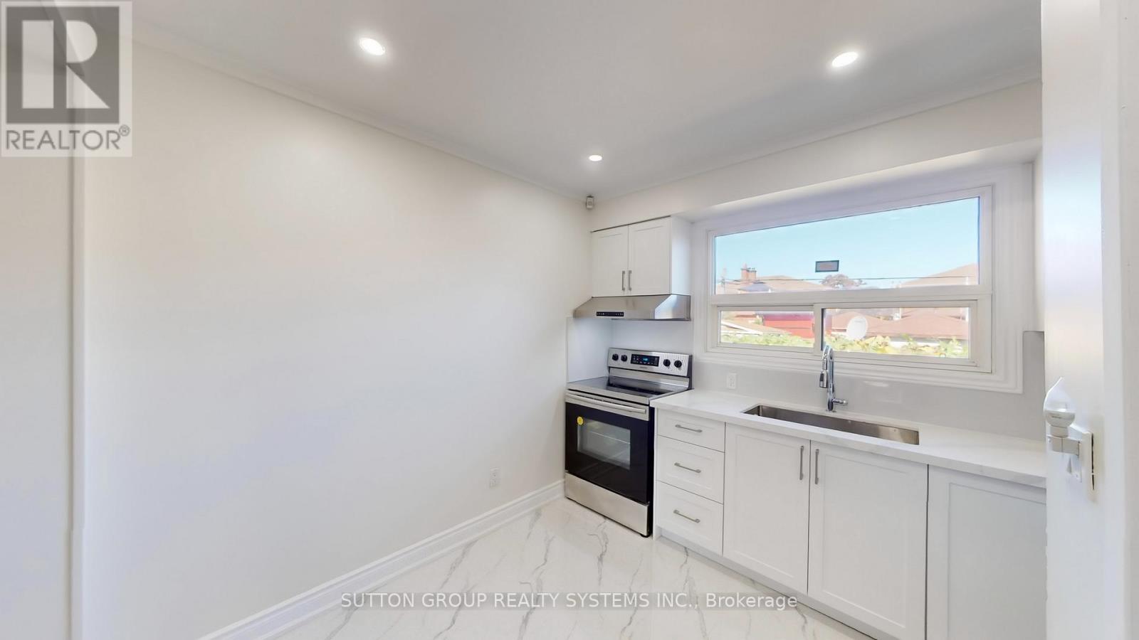 128 NORTHLAND AVENUE, Toronto (Rockcliffe-Smythe), Ontario, M6N2E2 — Photo 9