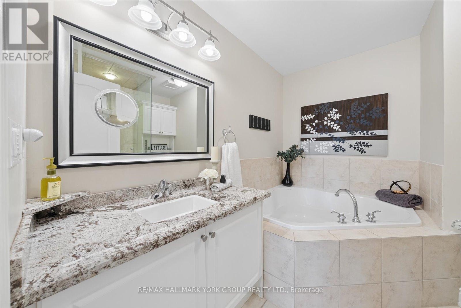 202 DUSKYWING WAY, Oakville (BR Bronte), Ontario, L6L6X4 — Photo 18