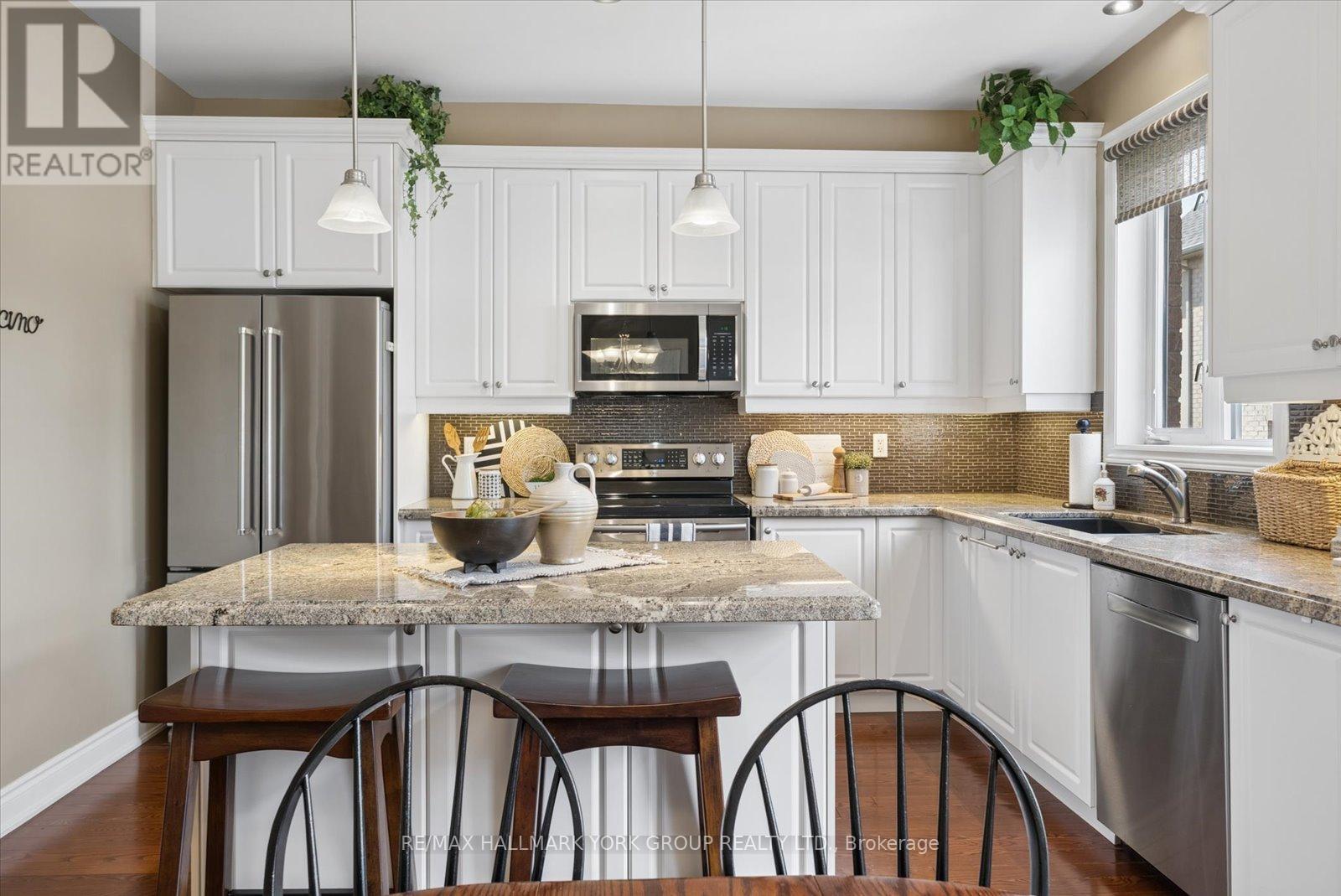 202 DUSKYWING WAY, Oakville (BR Bronte), Ontario, L6L6X4 — Photo 8