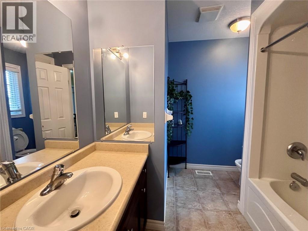 338 MAVERICK Street, Waterloo, Ontario, N2K0A4 — Photo 19