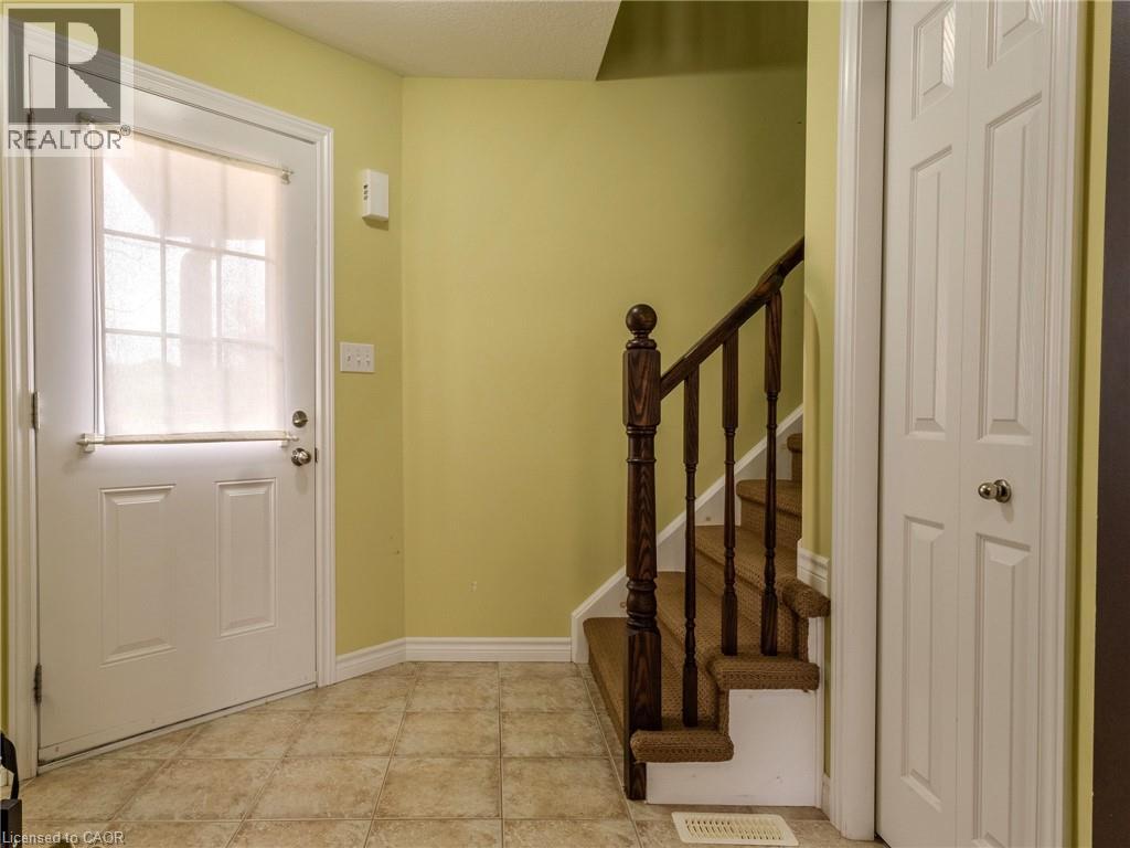 338 MAVERICK Street, Waterloo, Ontario, N2K0A4 — Photo 4