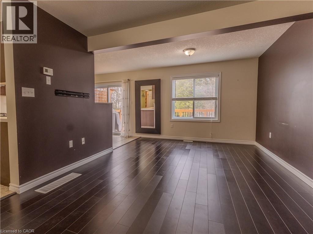338 MAVERICK Street, Waterloo, Ontario, N2K0A4 — Photo 6