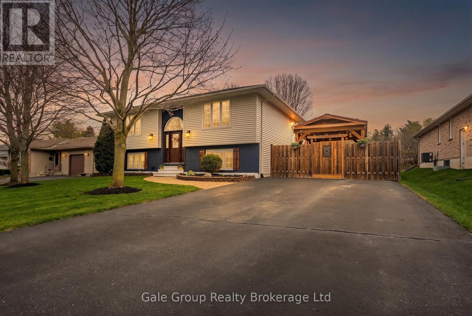 22 LORRAINE AVENUE, Tillsonburg, Ontario, N4G4V3 — Photo 2