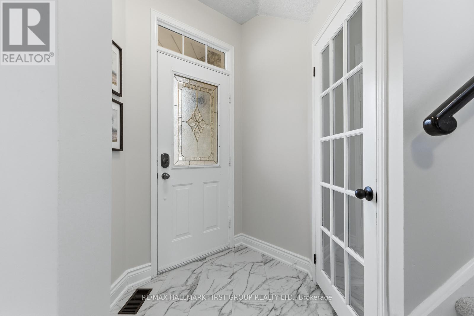 1143 TIMBERLAND CRESCENT, Oshawa (Pinecrest), Ontario, L1K2K8 — Photo 2