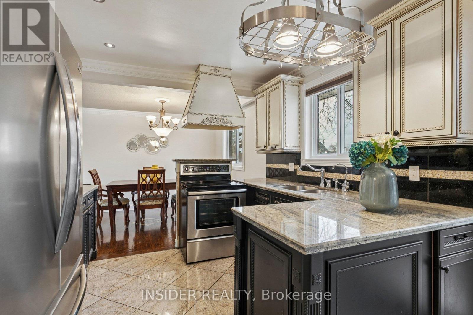 2078 STANFIELD ROAD, Mississauga (Lakeview), Ontario, L4Y1R5 — Photo 4