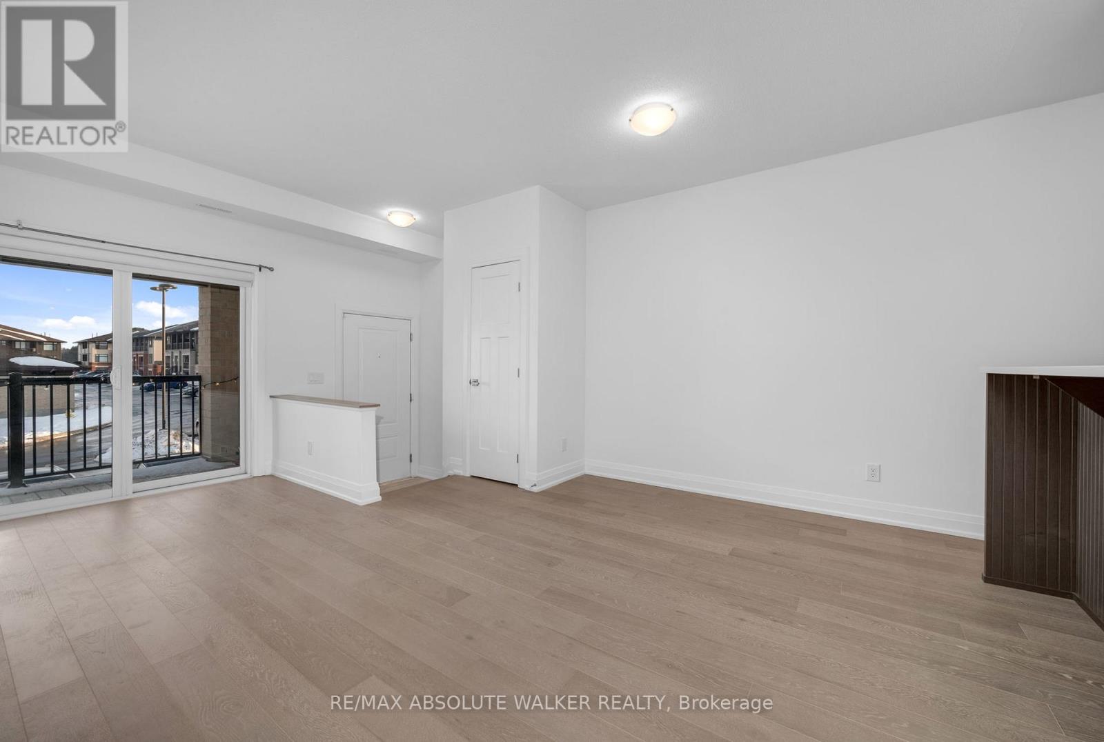 E - 10 JAGUAR PRIVATE, Ottawa, Ontario, K2V0J3 — Photo 4