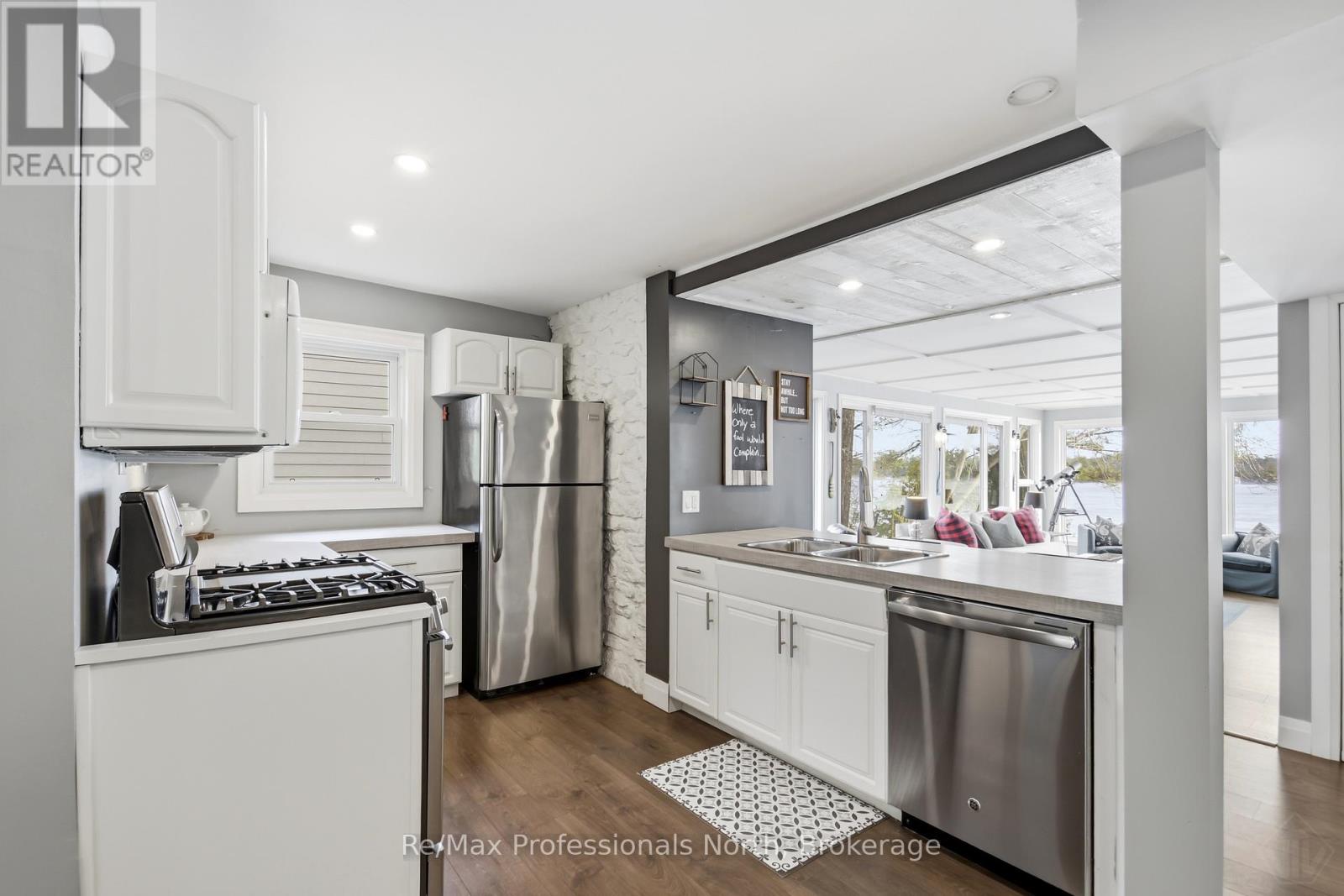 2 - 550 SIXTH STREET, Gravenhurst (Muskoka (S)), Ontario, P1P1M2 — Photo 9