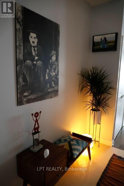 1706 - 438 KING STREET W, Toronto (Waterfront Communities), Ontario, M5V3T9 — Photo 12