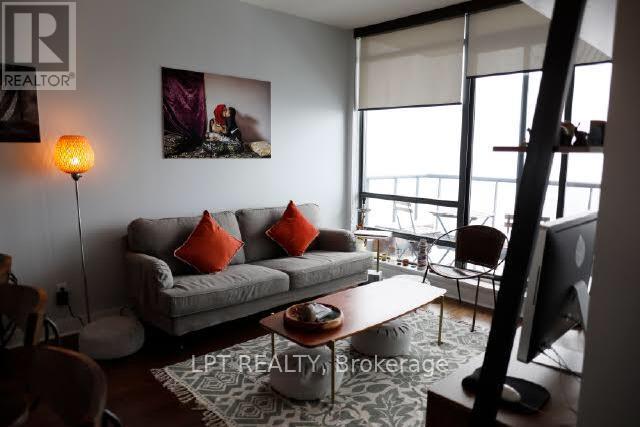 1706 - 438 KING STREET W, Toronto (Waterfront Communities), Ontario, M5V3T9 — Photo 2