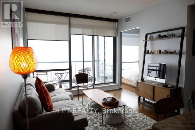 1706 - 438 KING STREET W, Toronto (Waterfront Communities), Ontario, M5V3T9 — Photo 6