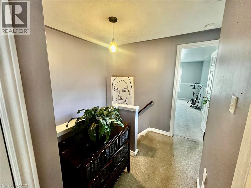 58 ENFIELD Crescent, Brantford, Ontario, N3P1B2 — Photo 10