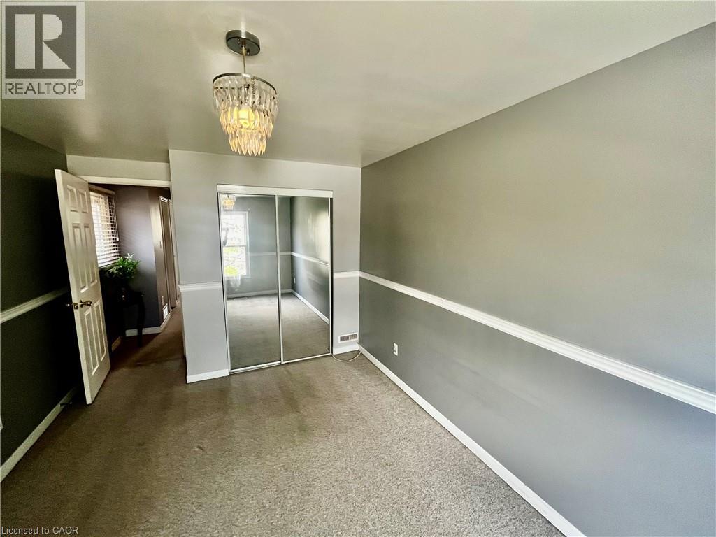 58 ENFIELD Crescent, Brantford, Ontario, N3P1B2 — Photo 13