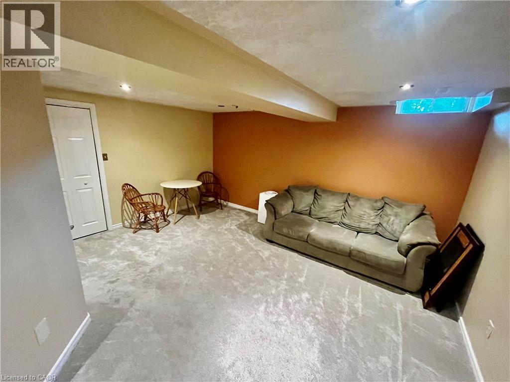 58 ENFIELD Crescent, Brantford, Ontario, N3P1B2 — Photo 15