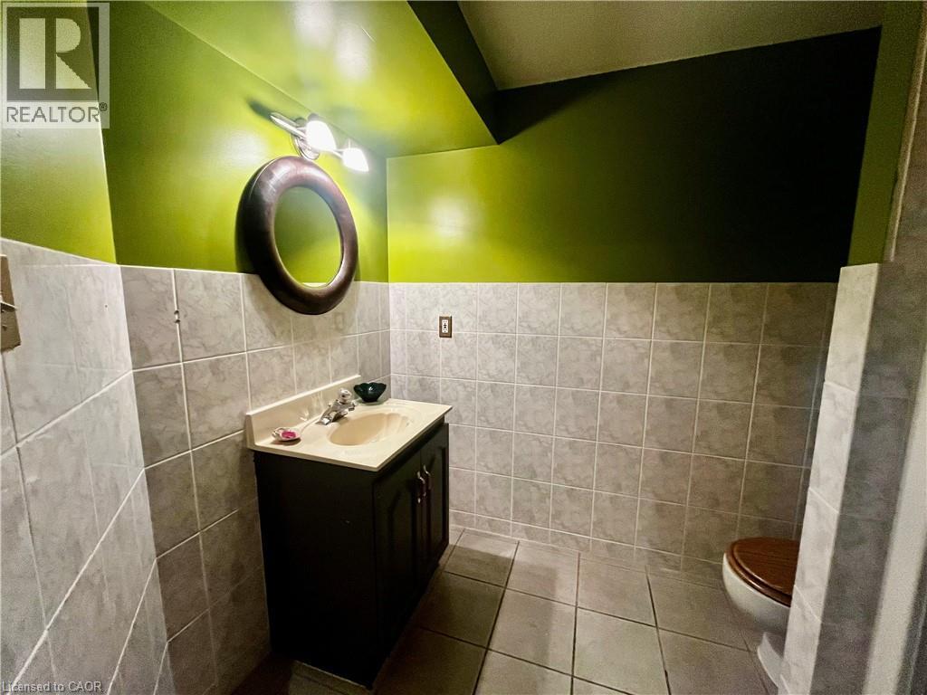 58 ENFIELD Crescent, Brantford, Ontario, N3P1B2 — Photo 17